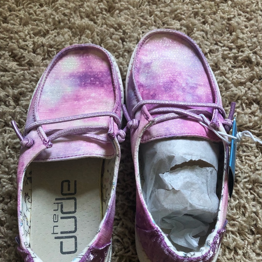 NWT Hey Dude Wendy little girls size 1 unicorn dreamer. Super cute unicorns